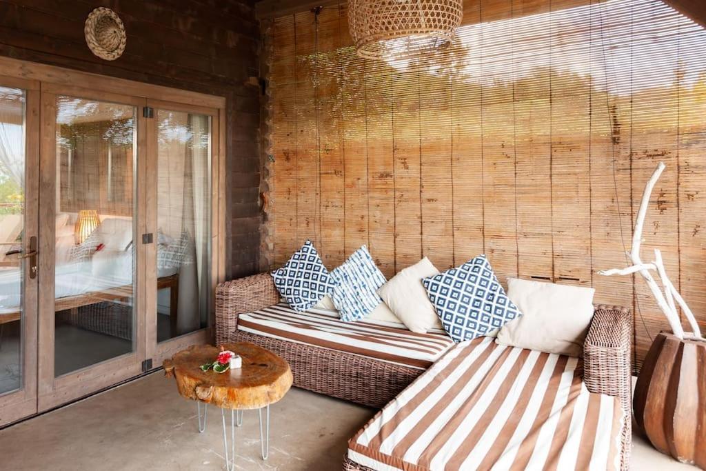 באיה סיינטה אנה La Pointe Beach Huts מראה חיצוני תמונה