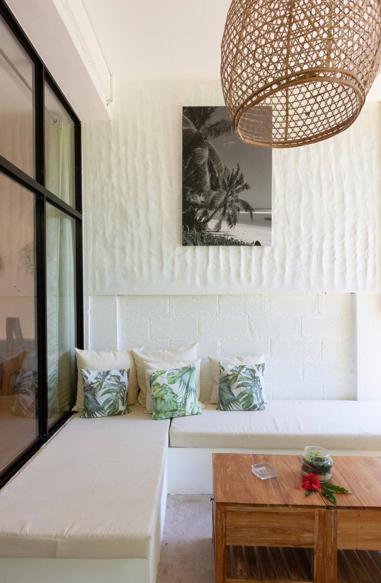 באיה סיינטה אנה La Pointe Beach Huts מראה חיצוני תמונה